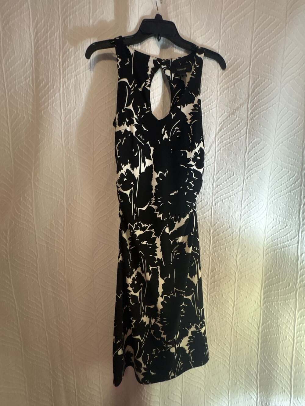 Express Black and White Floral Halter Keyhole Dress Size 8